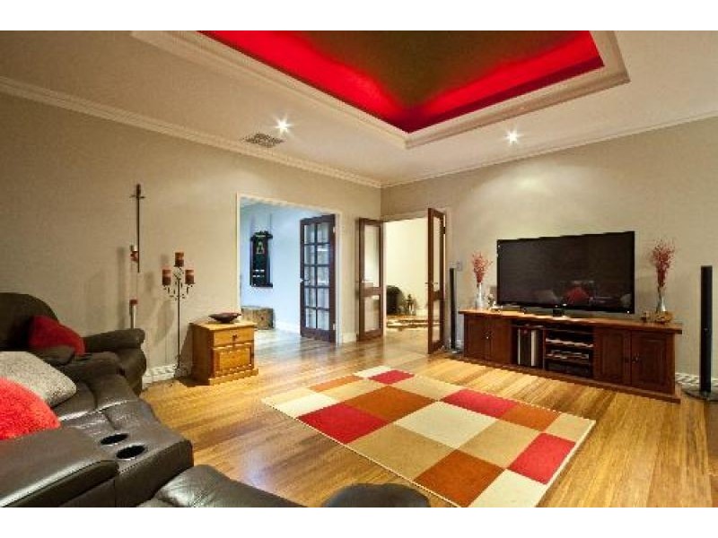 19 Satine Turn, Aveley WA 6069