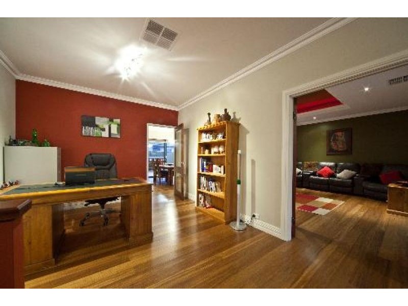 19 Satine Turn, Aveley WA 6069