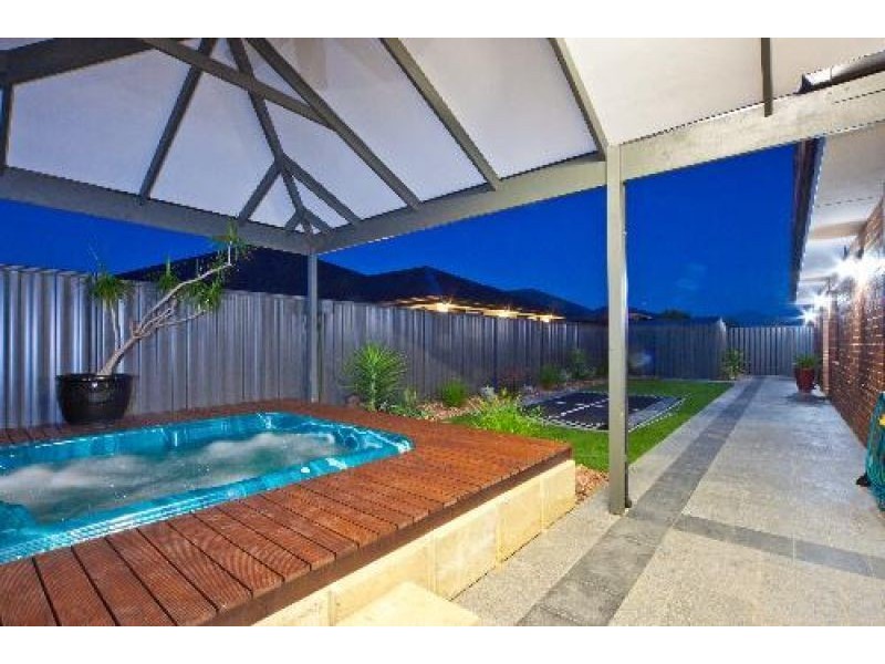 19 Satine Turn, Aveley WA 6069