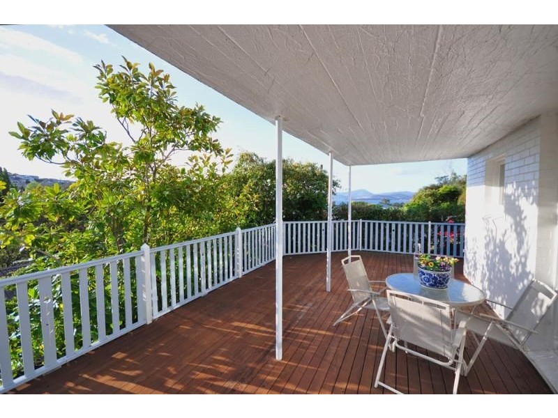 23 Wayne Avenue, Sandy Bay TAS 7005