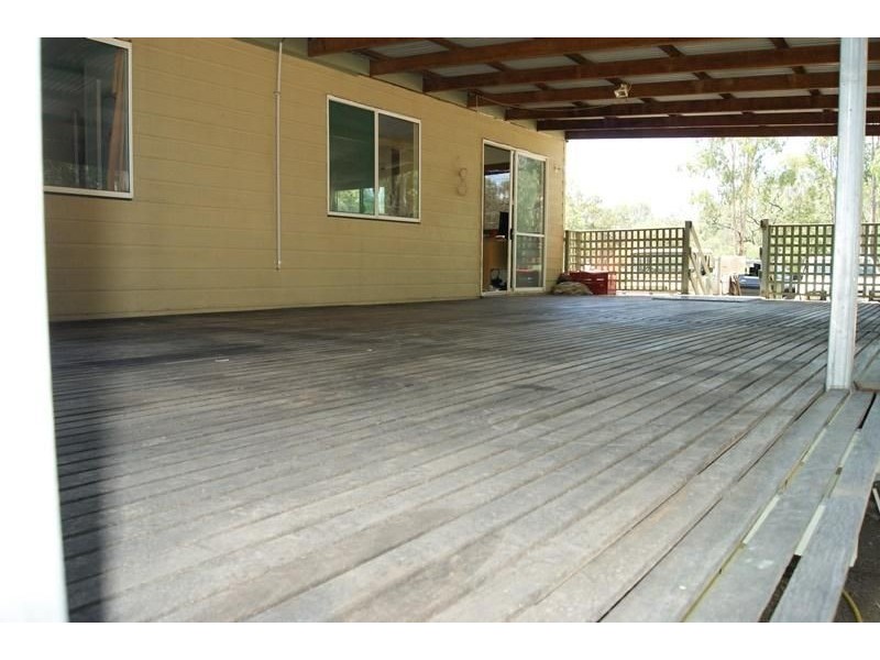 76 Henry Street, Nanango QLD 4615