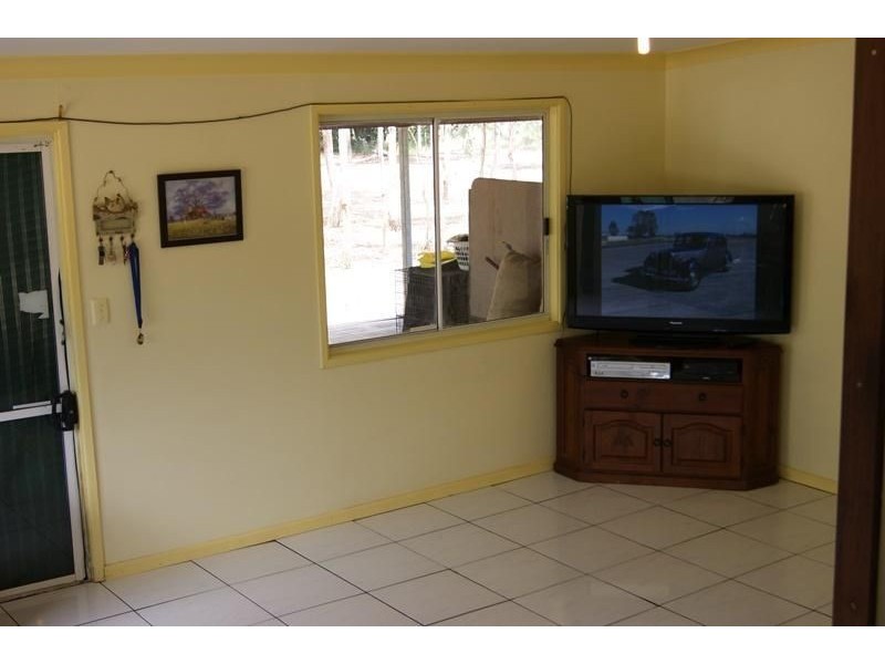76 Henry Street, Nanango QLD 4615