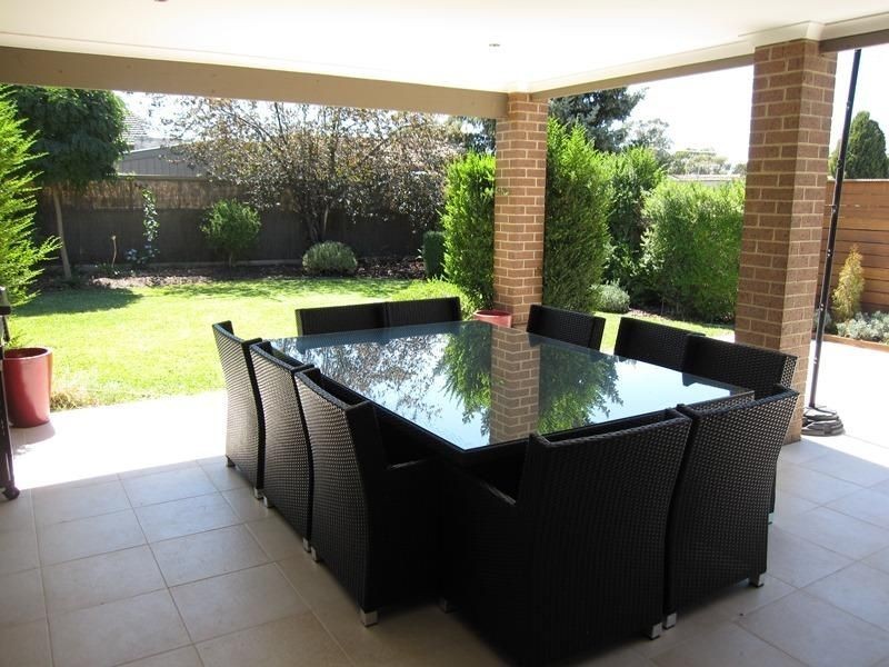 8 Peace St, Kangaroo Flat VIC 3555