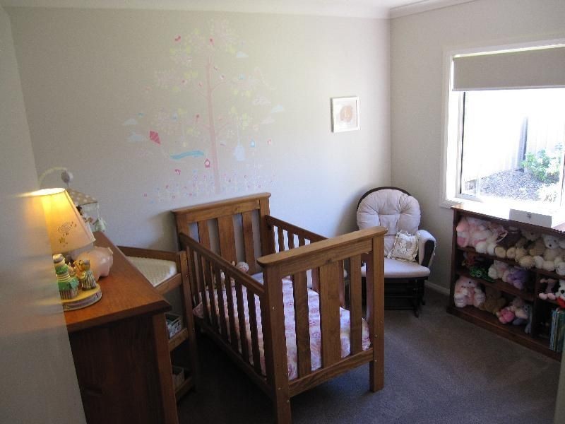 8 Peace St, Kangaroo Flat VIC 3555