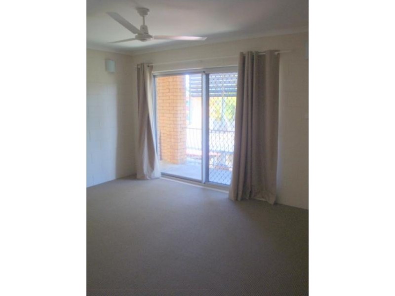 Westcourt QLD 4870