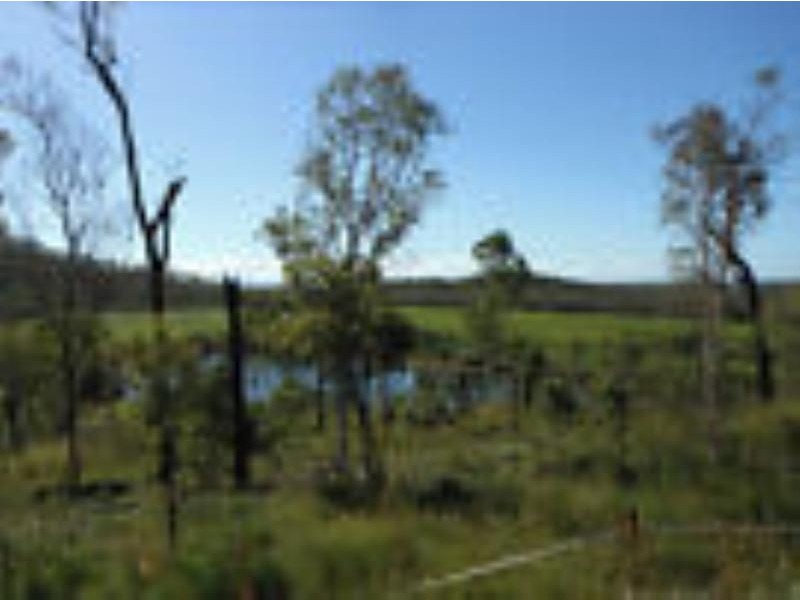 19 Bruce Highway, Bambaroo QLD 4850