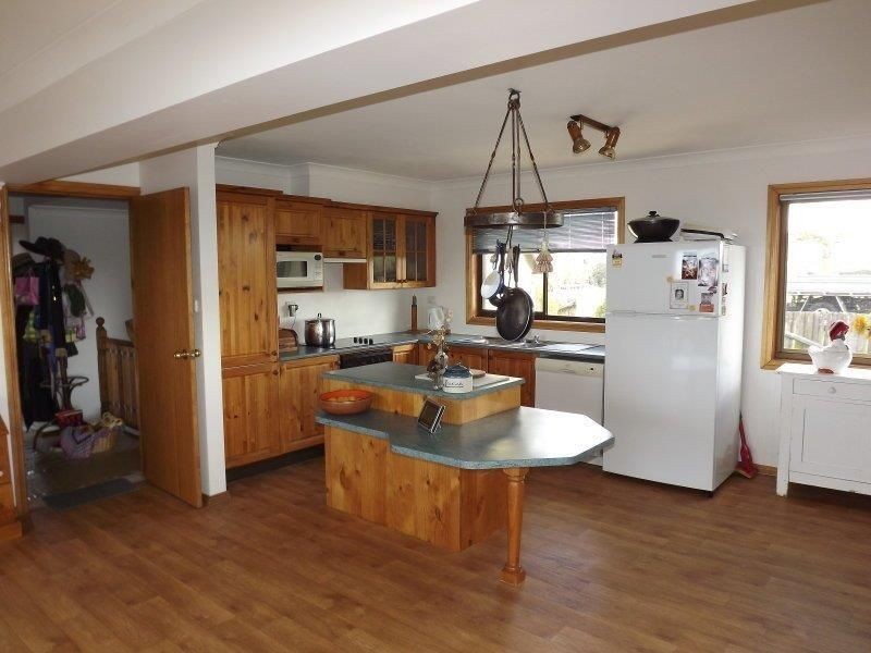 100 Pretty Valley Road, Glen Innes NSW 2370