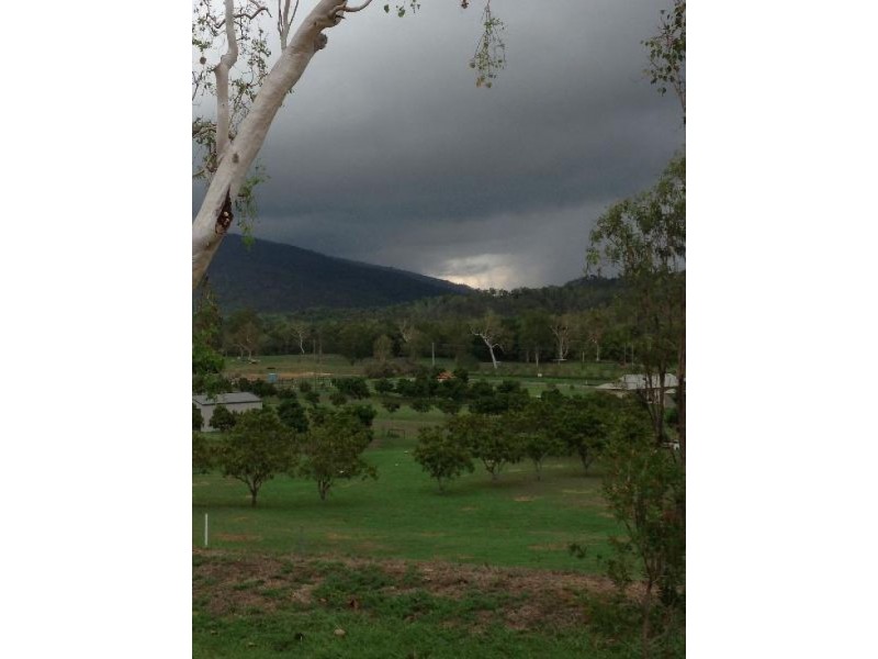 26 Godier Rd, Alligator Creek QLD 4816