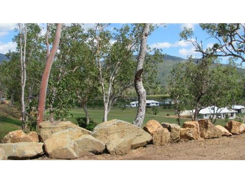 26 Godier Rd, Alligator Creek QLD 4816