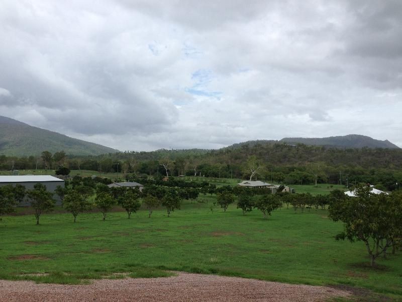 26 Godier Rd, Alligator Creek QLD 4816