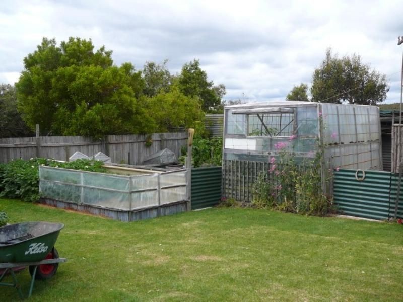 28 Carins Close, Tomahawk TAS 7262