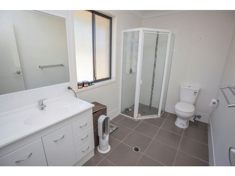 16 Cameron Street, Chinchilla QLD 4413