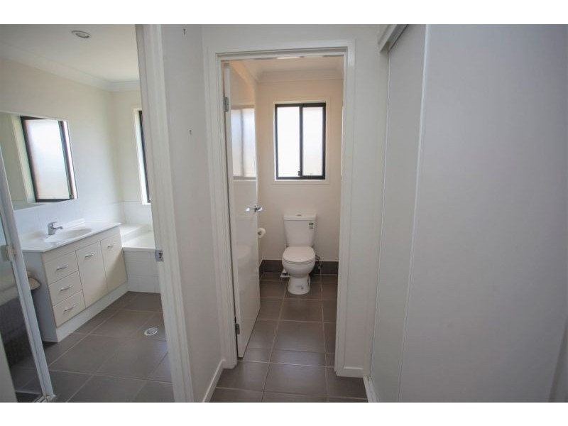 16 Cameron Street, Chinchilla QLD 4413