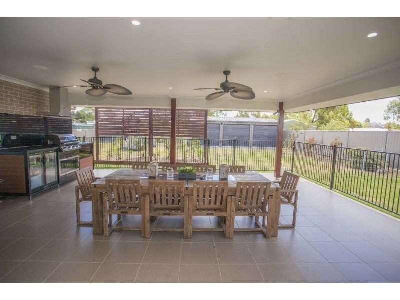 Perfection on Parker, Chinchilla QLD 4413