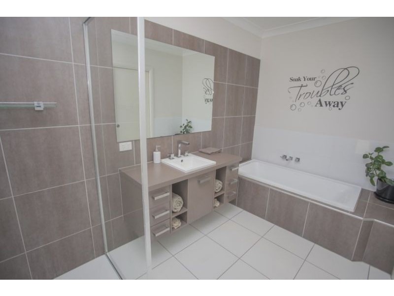 73 Elder Street, Chinchilla QLD 4413