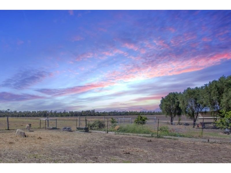 73 Elder Street, Chinchilla QLD 4413