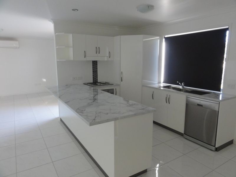 2 or 3/4 Dudley Street, Chinchilla QLD 4413