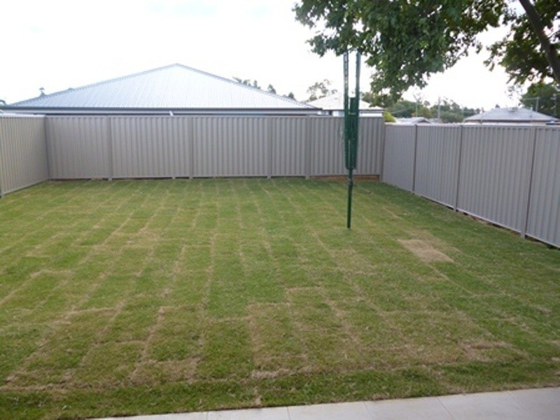 2/49 King Street, Chinchilla QLD 4413