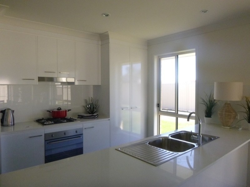 21 Acacia Drive, Miles QLD 4415