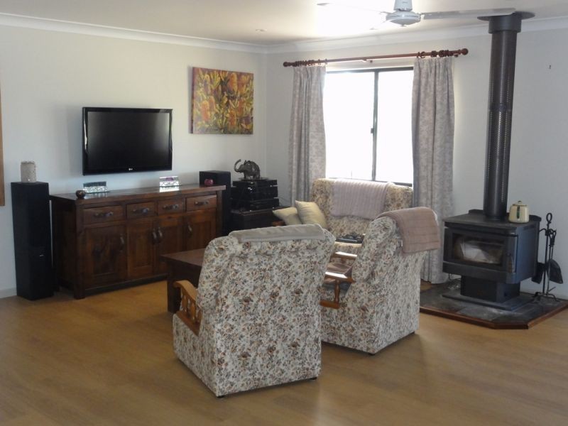 38593 Leichhardt Highway, Miles QLD 4415