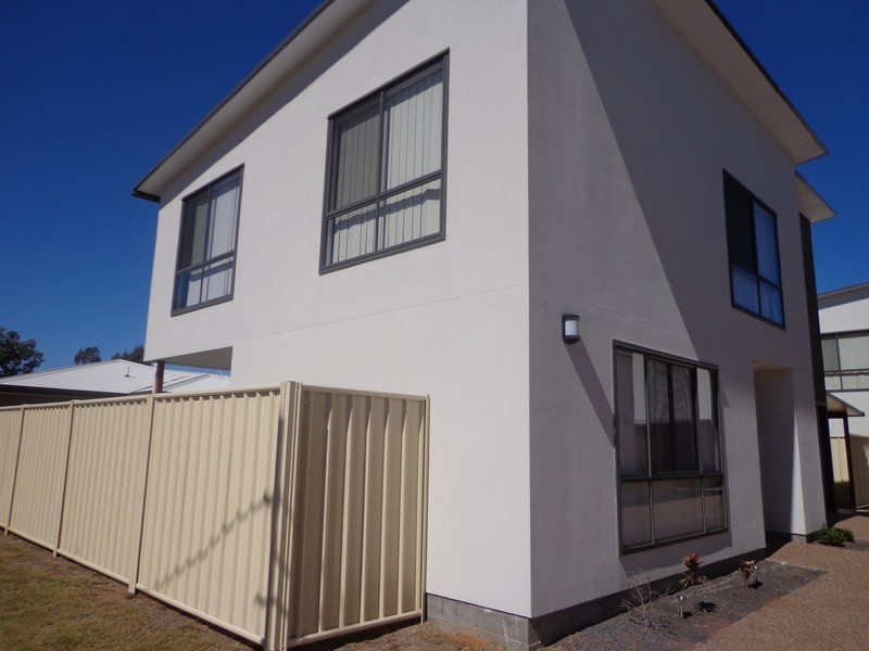 1/6 Holland Street, Chinchilla QLD 4413