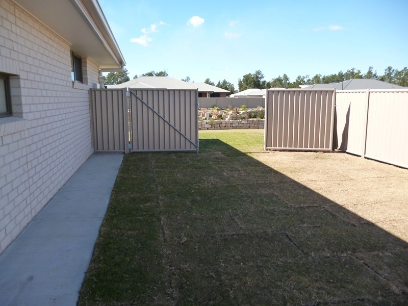 7 Cypress Pines Drive, Miles QLD 4415