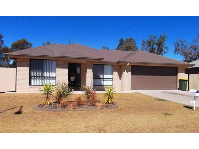 8 Cameron, Chinchilla QLD 4413