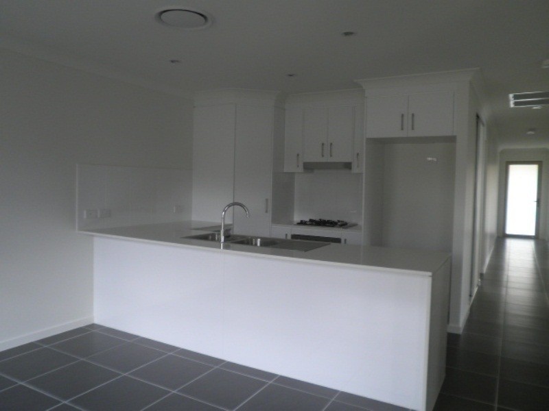 2/24 Skewis Street, Chinchilla QLD 4413