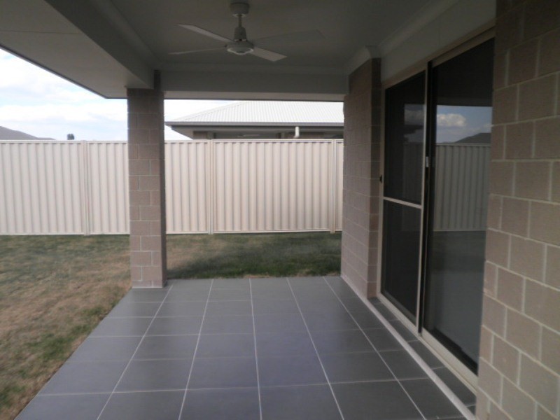 2/24 Skewis Street, Chinchilla QLD 4413