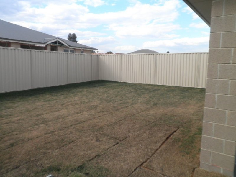 2/24 Skewis Street, Chinchilla QLD 4413
