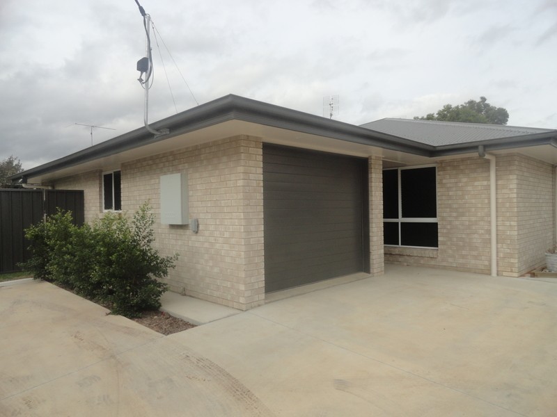 1/12 Heeney Street, Chinchilla QLD 4413