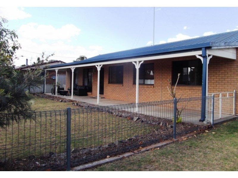 14 Scouller Street, Chinchilla QLD 4413