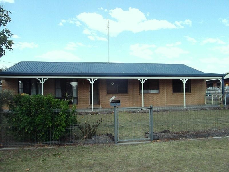 14 Scouller Street, Chinchilla QLD 4413