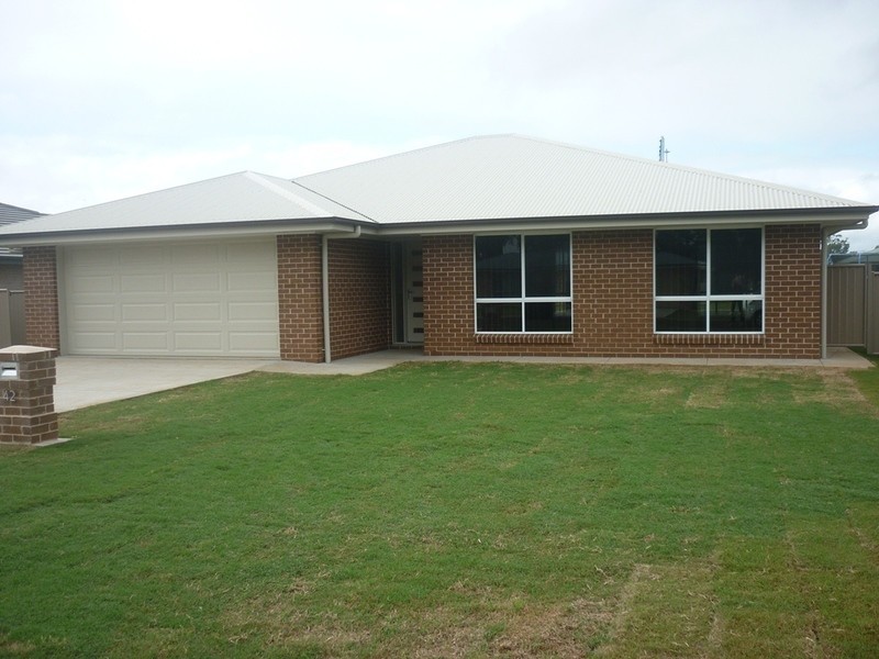 42 Sommerfeld Crescent, Chinchilla QLD 4413