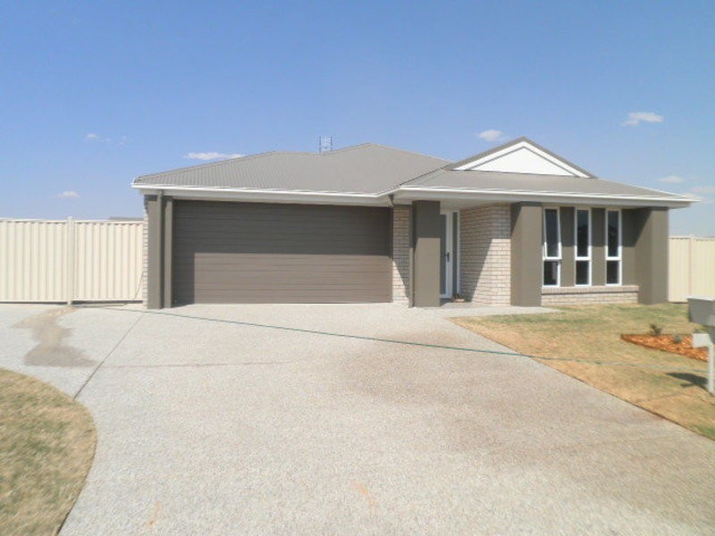 61 Acacia Drive, Miles QLD 4415