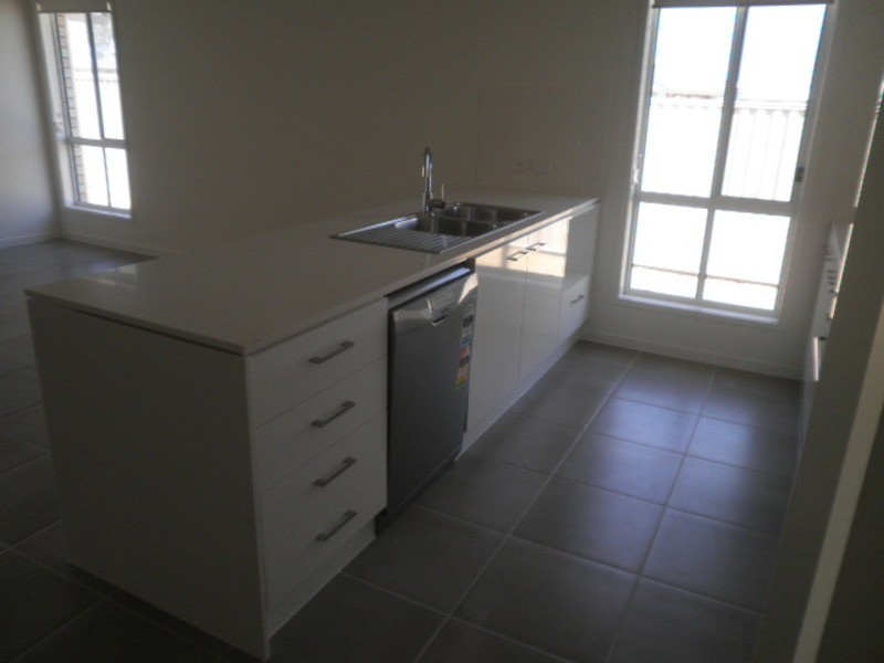 61 Acacia Drive, Miles QLD 4415