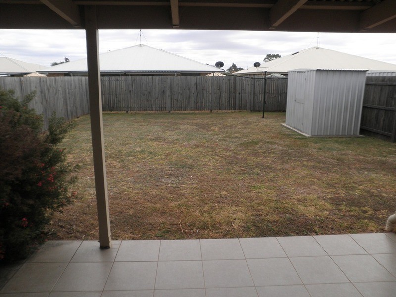 2/103 Zeller Street, Chinchilla QLD 4413