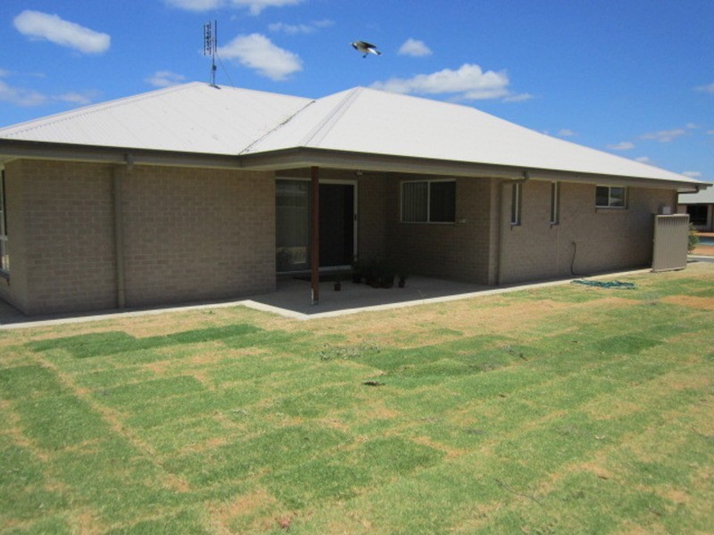 137 Cypress Pines Drive, Miles QLD 4415