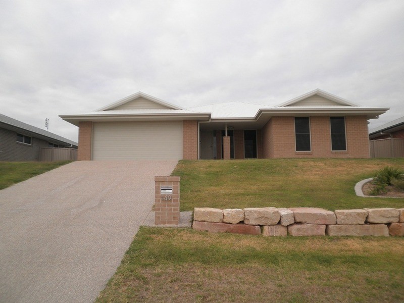 149 Cypress Pines Drive, Miles QLD 4415