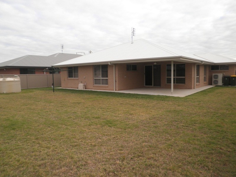 149 Cypress Pines Drive, Miles QLD 4415