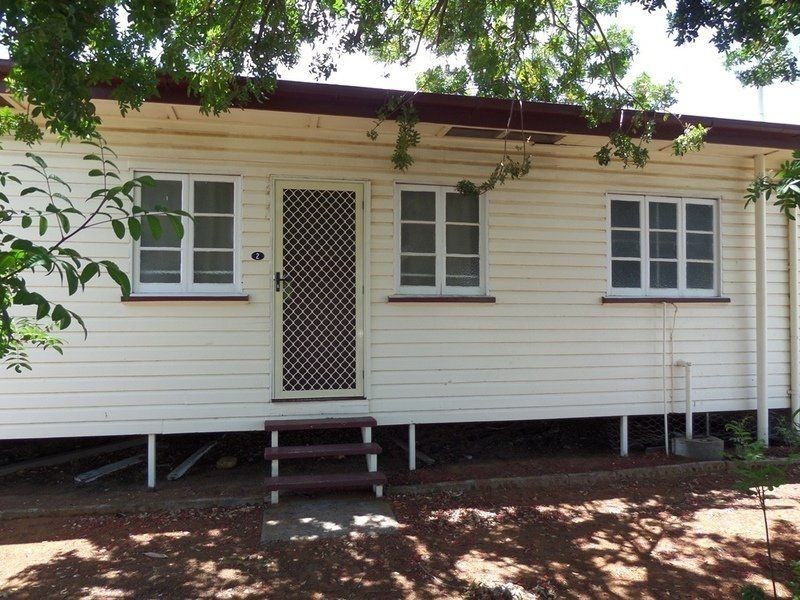 2/13 Wood Street, Chinchilla QLD 4413