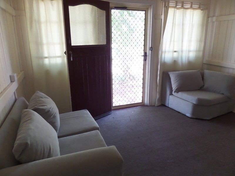 2/13 Wood Street, Chinchilla QLD 4413