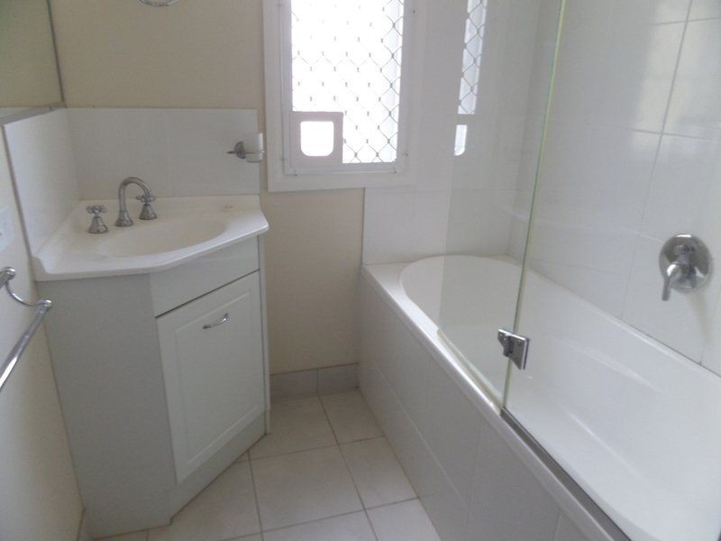 2/13 Wood Street, Chinchilla QLD 4413