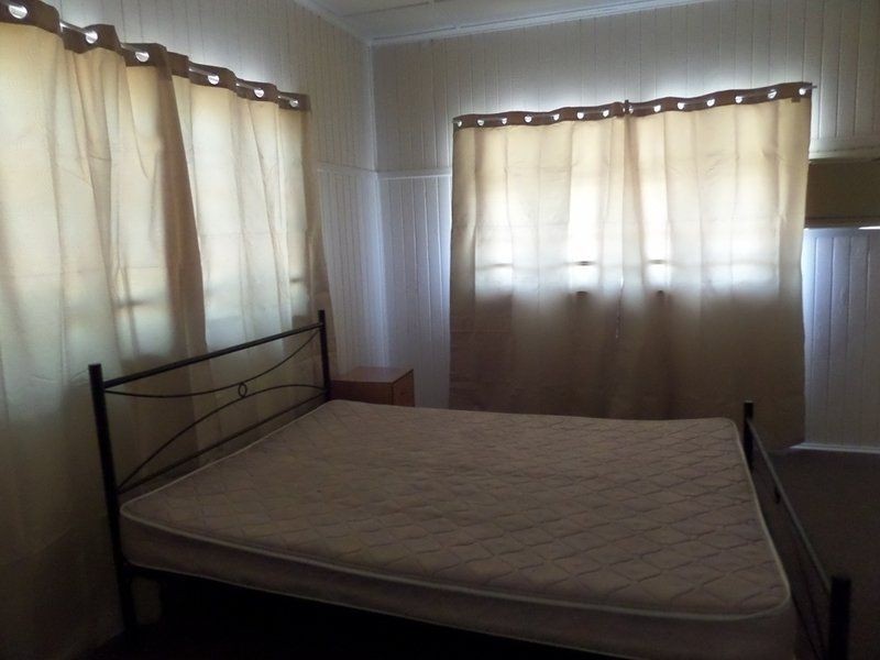 2/13 Wood Street, Chinchilla QLD 4413