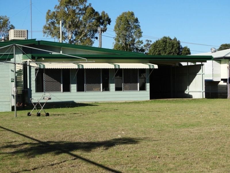 32 Villiers Street, Chinchilla QLD 4413