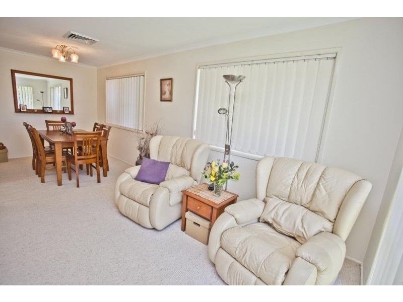 8 Warren Street, Chinchilla QLD 4413