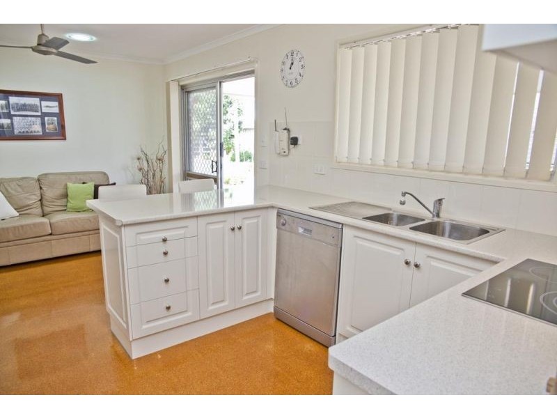 8 Warren Street, Chinchilla QLD 4413