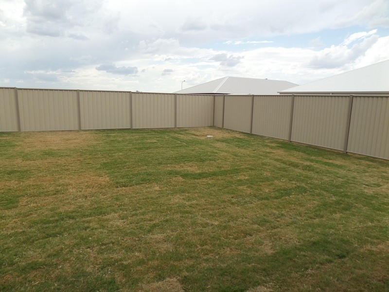 16 Gleeson Street, Chinchilla QLD 4413