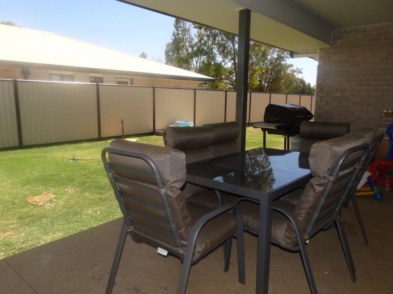 9 Skewis Street, Chinchilla QLD 4413