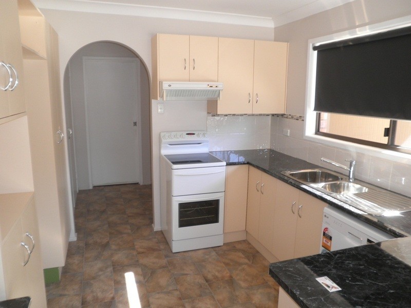 1/37 Barber St, Chinchilla QLD 4413